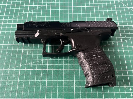 Walther/Umarex PPQ M2 T4E Pistole + 2 Magazine C02