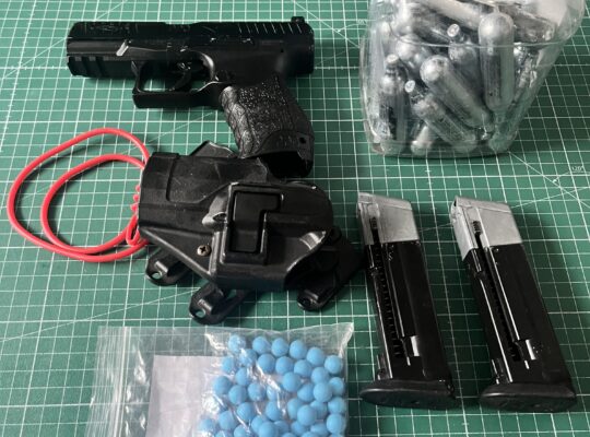 Walther/Umarex PPQ M2 T4E Pistole + 2 Magazine C02
