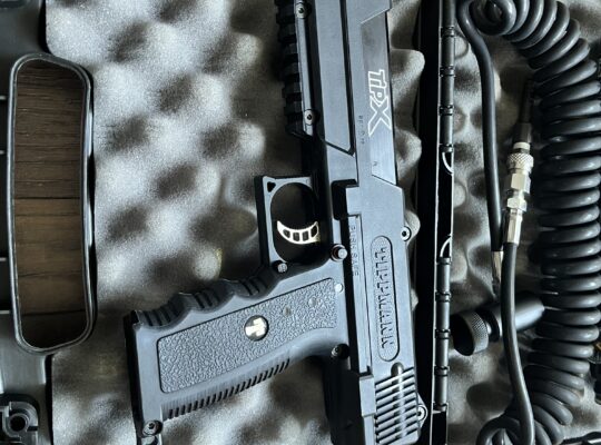 Tippmann TiPX mit Zubehör und Mamba