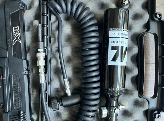 Tippmann TiPX mit Zubehör und Mamba