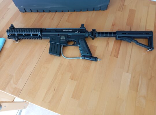 Tippmann Sierra One inkl. Zubehör