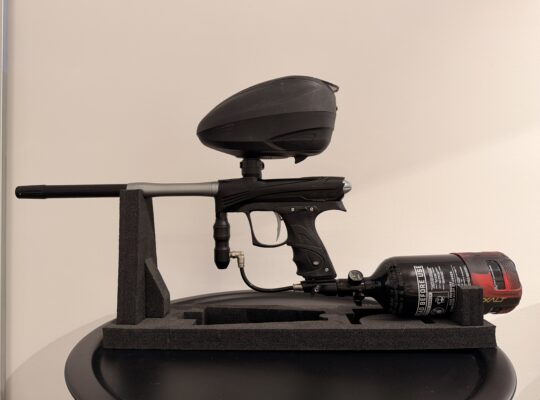 Dye Rize CZR Paintball Markierer inkl. Zubehör