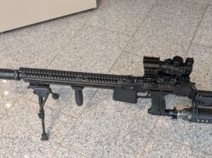 EMF 100 Sniper Version mit Zubehör