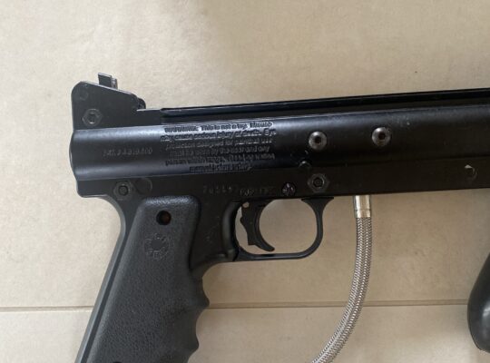 Tippmann 98 Custom Paintball Markierer & Hopper