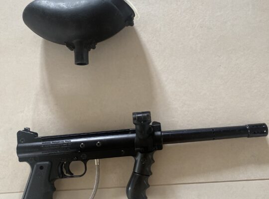 Tippmann 98 Custom Paintball Markierer & Hopper